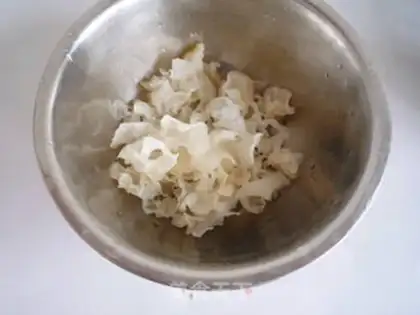 Make Mango Silver Ears Spill step 1