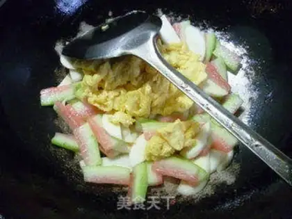 Make White eggs and watermelon peels step 12