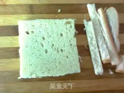 Make Toast banana rolls step 1