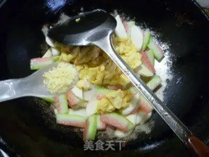 Make White eggs and watermelon peels step 14