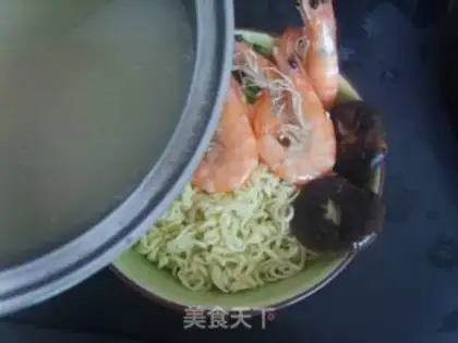 Make Shrimp noodles step 5