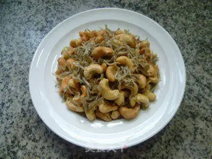 Make Little Haiyan fried cashew nuts step 7