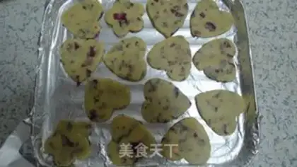 Make Rose cookies step 5