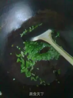 Make Tomato cucumber omelet soup step 1