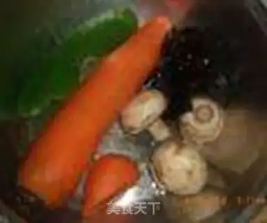Make Wood mushroom meat step 1