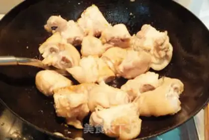 Make Soy pig hoofs step 5
