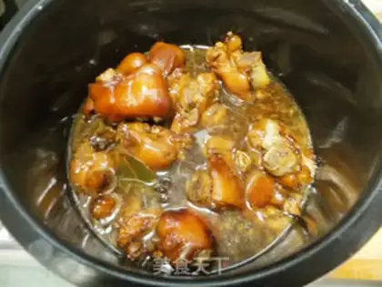 Make Soy pig hoofs step 10