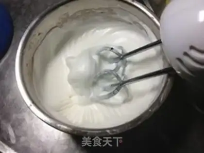 Make Cherry basket birthday cake step 1
