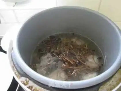 Make Tea, mushroom, bone soup step 7