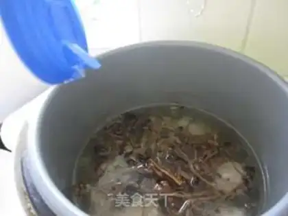 Make Tea, mushroom, bone soup step 8