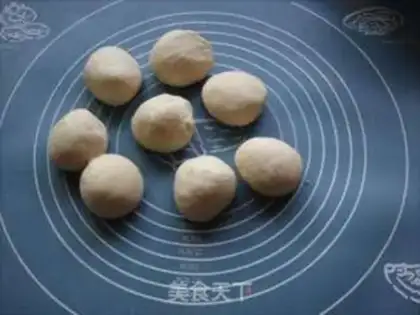 Make Fan buns step 5