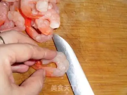 Make Thai pineapple shrimp step 1