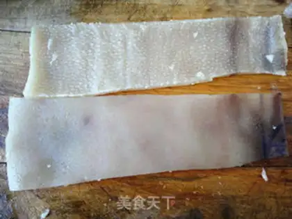Make Roasted pig skin step 1