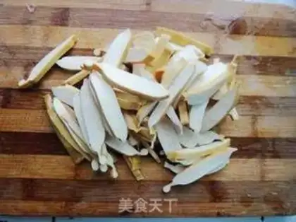 Make Celery fried beans step 0