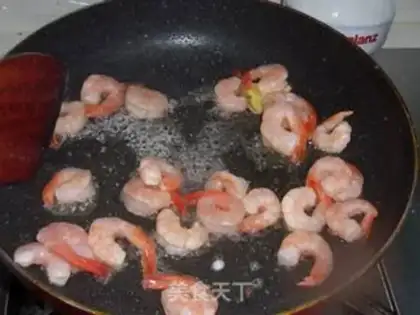 Make Thai pineapple shrimp step 5