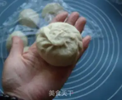Make Fan buns step 8