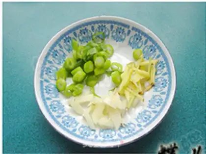 Make Seafood goose soup step 4