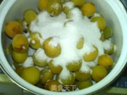 Make Cyan plum sauce step 1