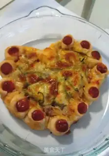 Make A heart-shaped meatloaf pizza step 6