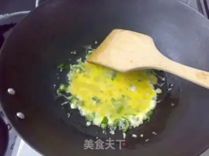 Make Chili shrimp rice step 4