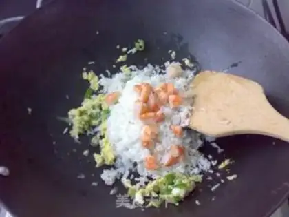 Make Chili shrimp rice step 6