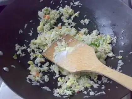 Make Chili shrimp rice step 7
