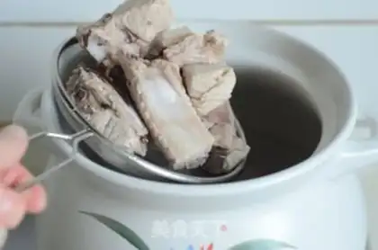 Make Cucumber ribs soup step 4