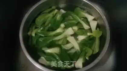 Make Soup from the oily mollusk step 2