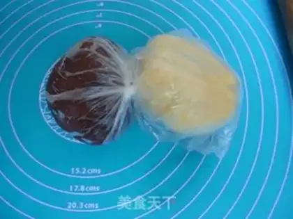 Make Stereo panda cookies step 7
