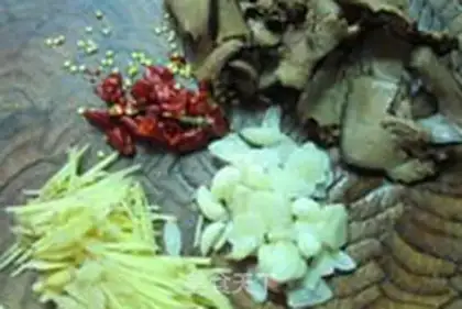 Make Garlic pig tongue step 1
