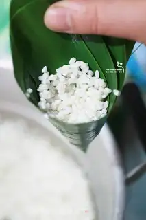 Make The date mud for sugar and rice step 1