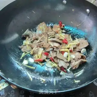 Make Garlic pig tongue step 4