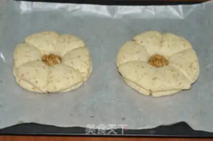 Make A walnut pack step 6