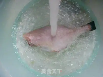 Make Dry-burned rubber fish step 2