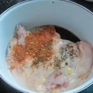 Make Powdered chicken step 1
