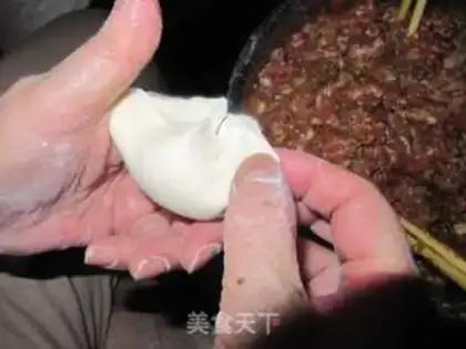 Make Lamb dumplings step 24