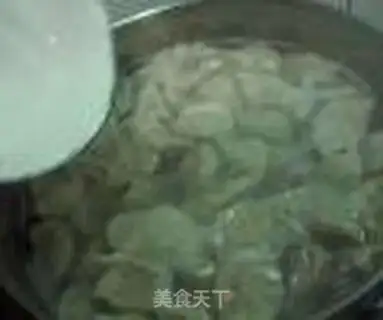 Make Lamb dumplings step 27