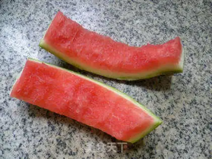 Make Snow gravy and watermelon step 0