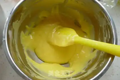 Make Cherry cupcakes step 5