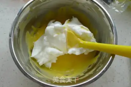 Make Cherry cupcakes step 6