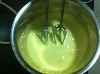 Make Tiger cake roll step 2