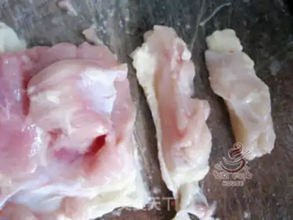 Make Chicken willow omelet step 1