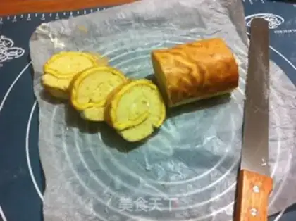 Make Tiger cake roll step 22