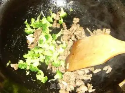 Make Potato beef pasta step 6