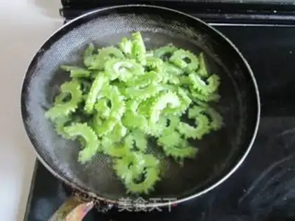 Make Bitter eggs step 1