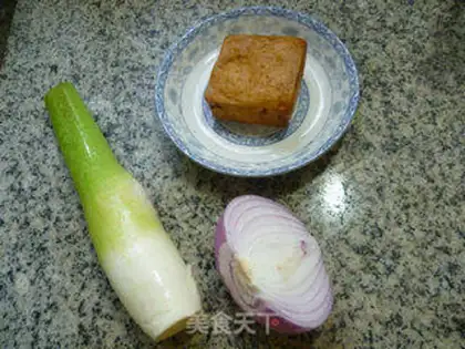 Make Onions dry and white step 0