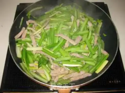 Make Celery fried meat step 7