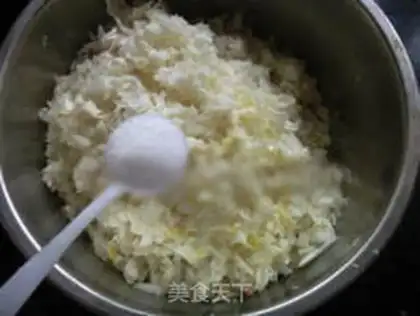 Make Spray beef buns step 2