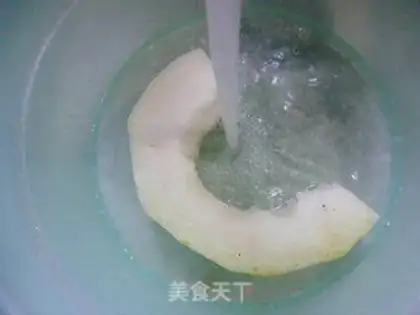 Make Roach dry-burned melons step 1