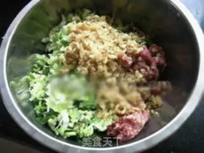 Make Spray beef buns step 4